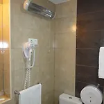 Domus Hotel *