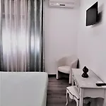 Domus *